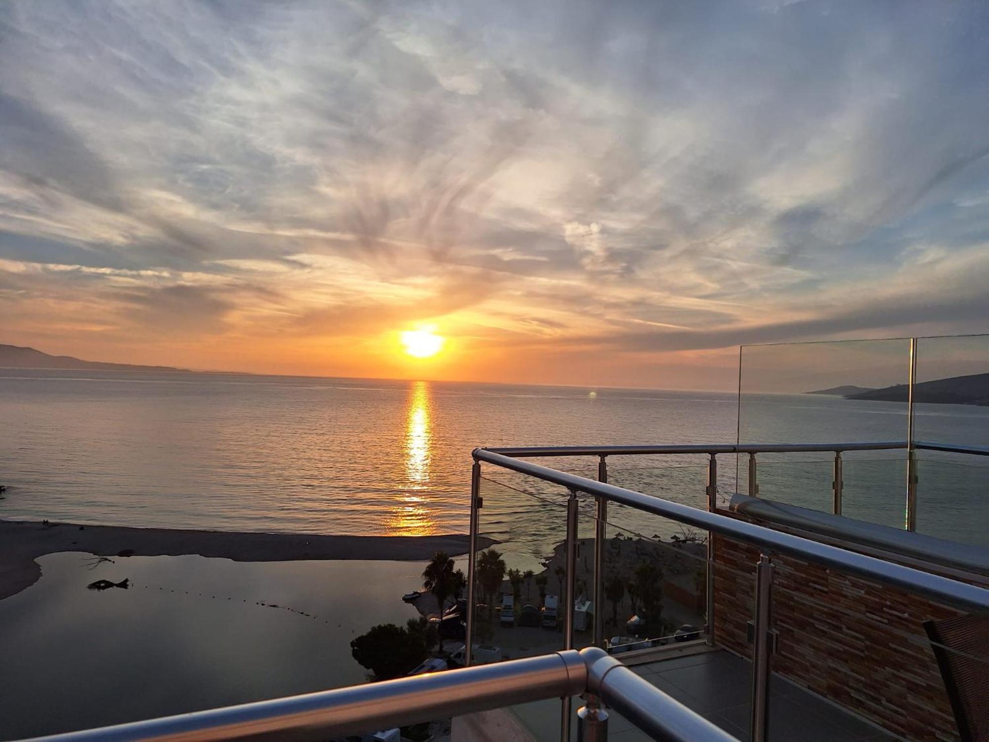 Appartement Sadet's Luxus Penthouse Saranda  Extérieur photo