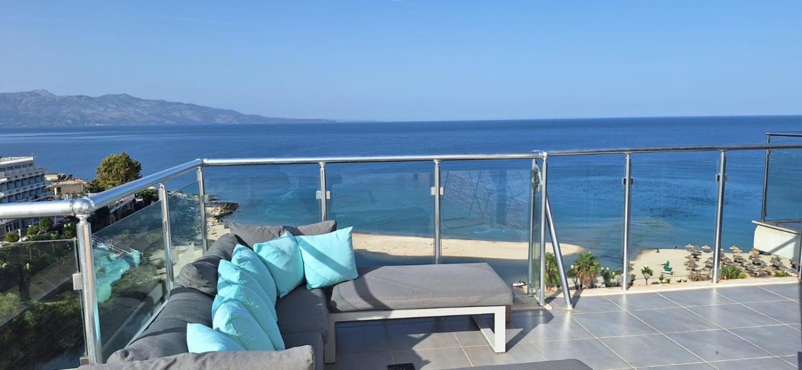 Appartement Sadet's Luxus Penthouse Saranda  Extérieur photo
