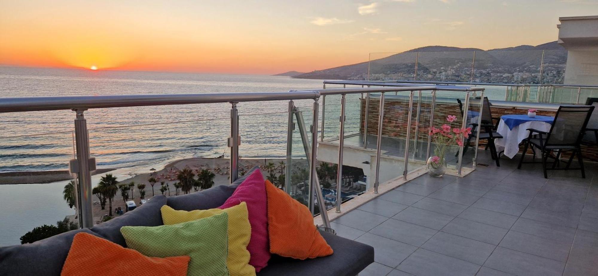 Appartement Sadet's Luxus Penthouse Saranda  Extérieur photo