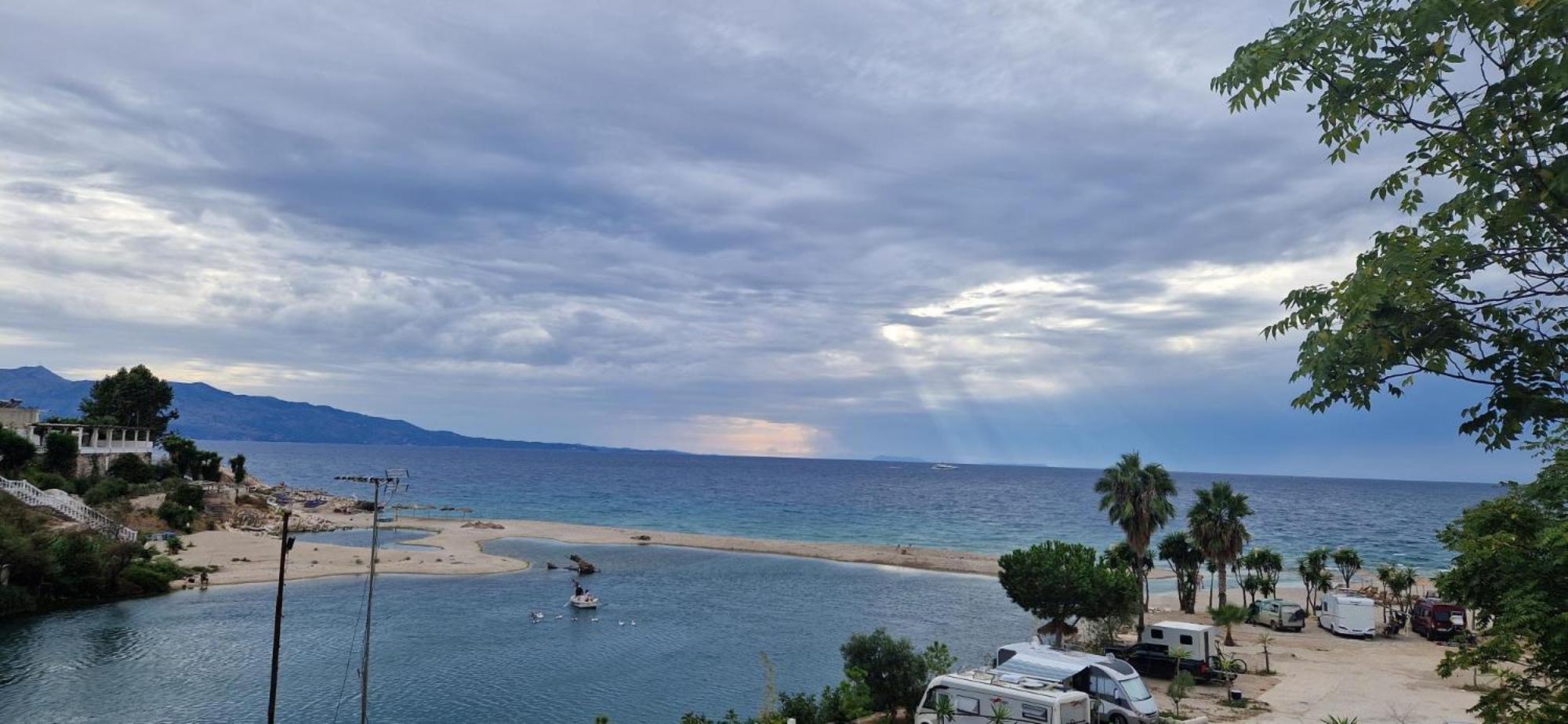 Appartement Sadet's Luxus Penthouse Saranda  Extérieur photo