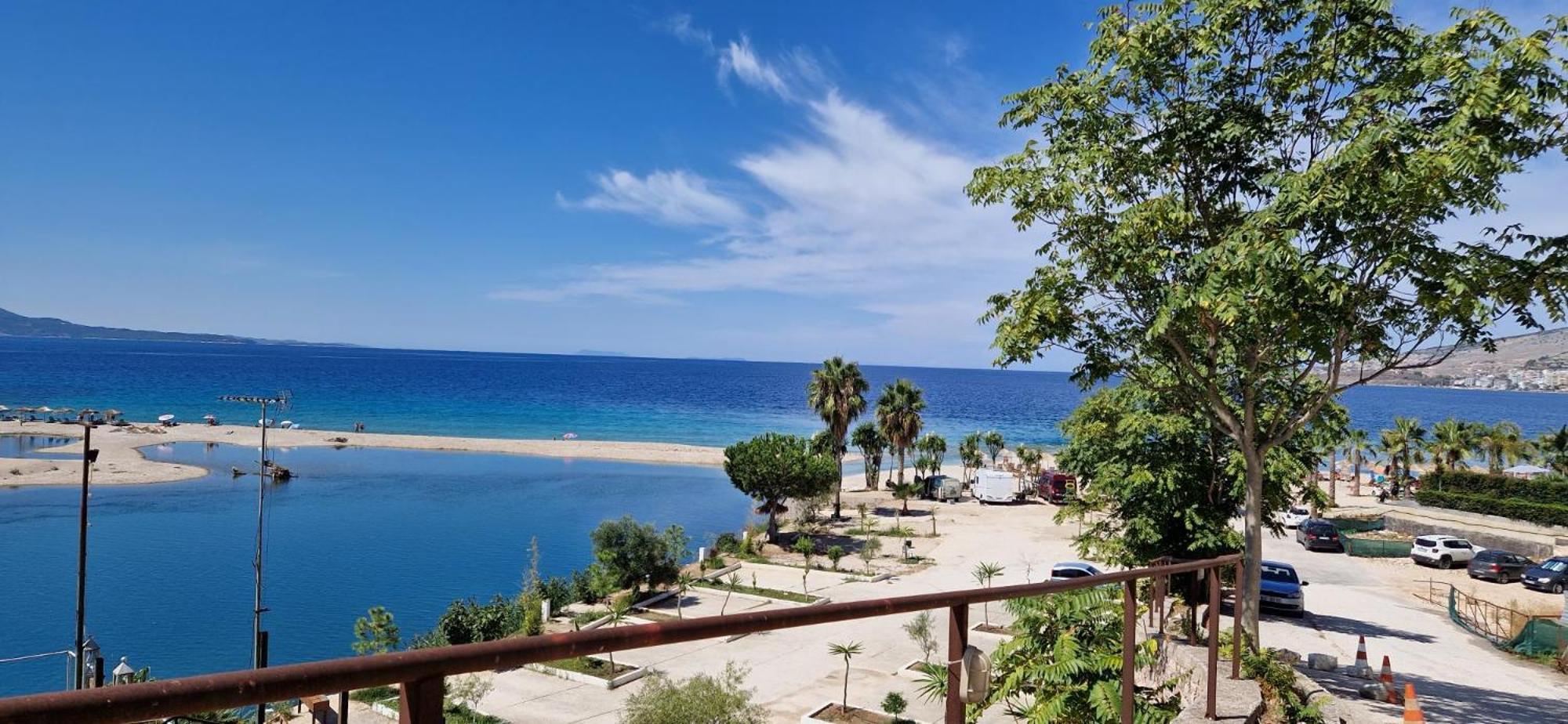 Appartement Sadet's Luxus Penthouse Saranda  Extérieur photo