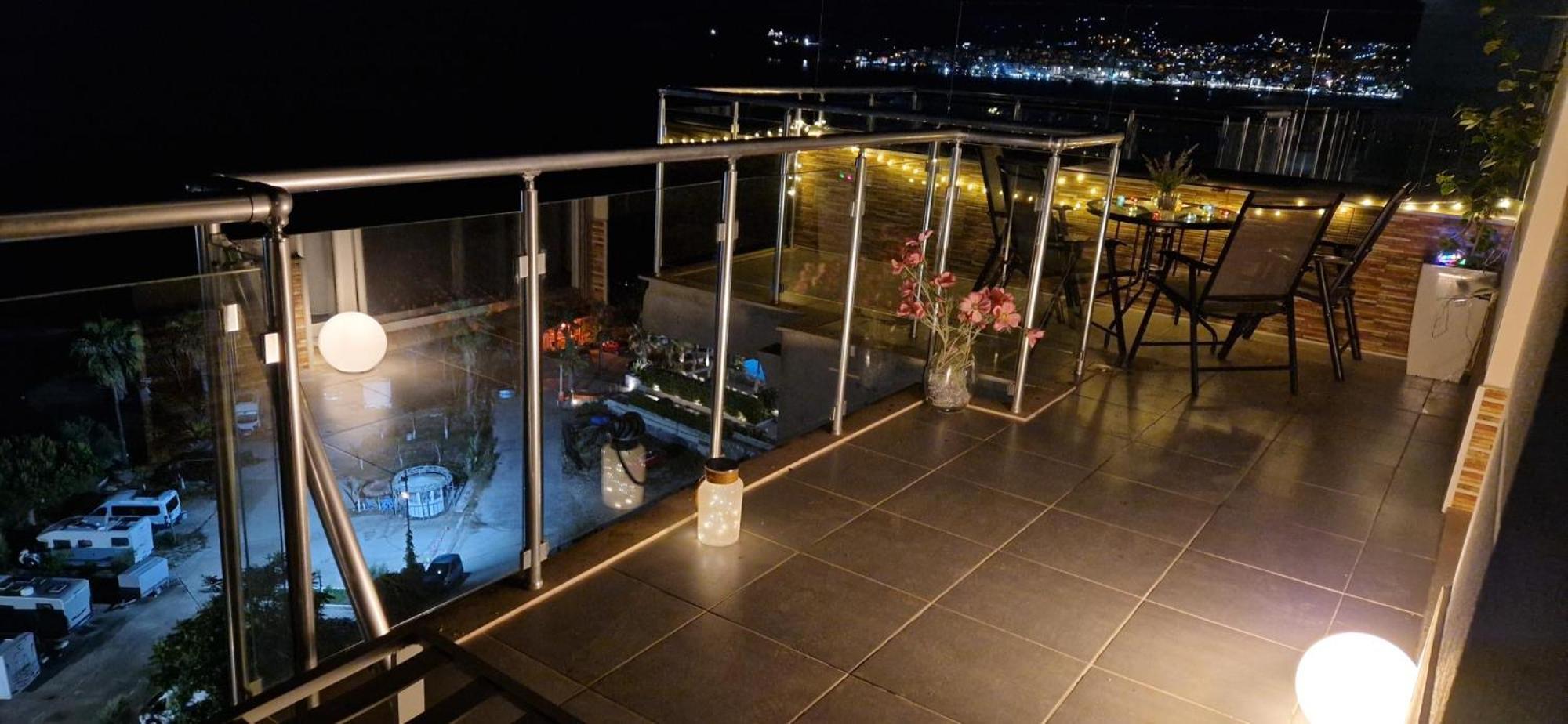 Appartement Sadet's Luxus Penthouse Saranda  Extérieur photo